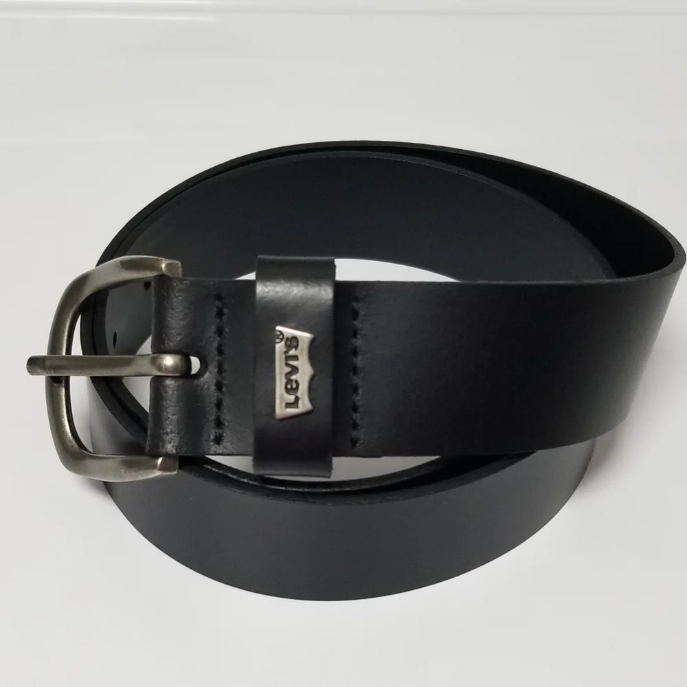 Levi's Men's Black Leather Modern CABAZON Belt 32